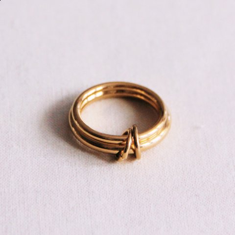 Doppelring mit Ringen verbunden - Gold
