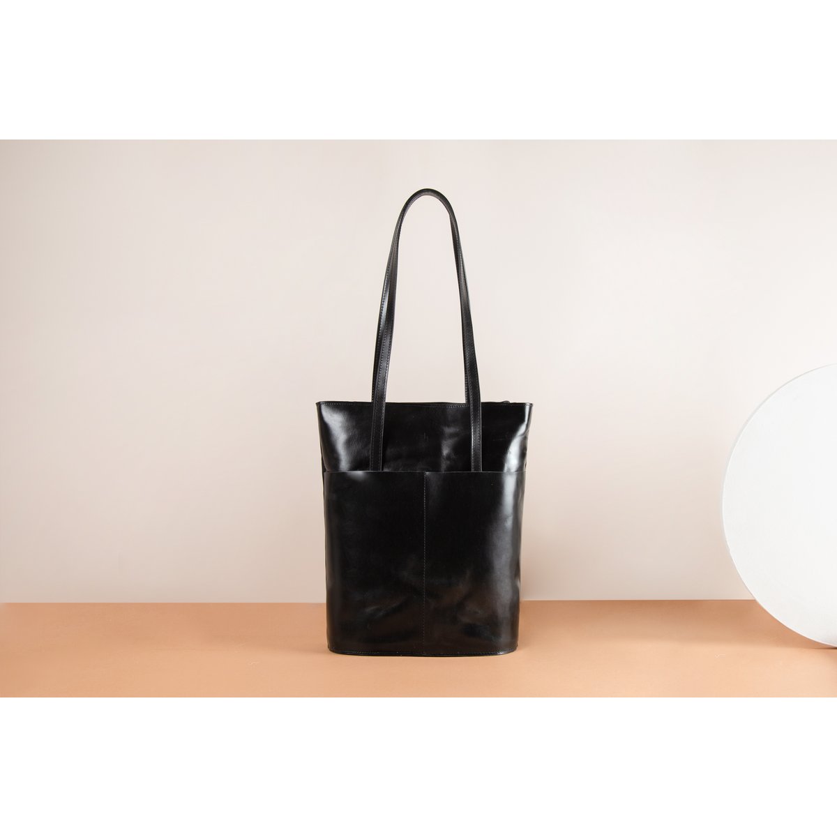 Model Tote