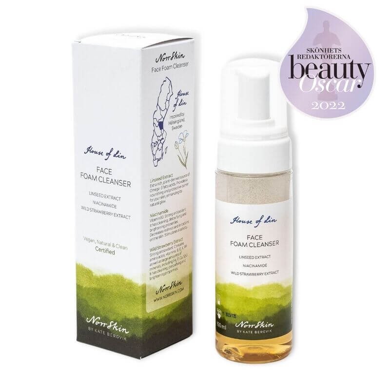 Natural Cleansing Foam - Natuurlijke, veganistische en schone, schoonheidsgecertificeerde huidverzorging uit Scandinavië