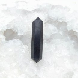 Bijtende punt - Zwarte toermalijn (4/5 cm)
