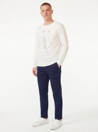 Vêtements sculptés – à partir d'un tissage dense avec une coupe impeccable