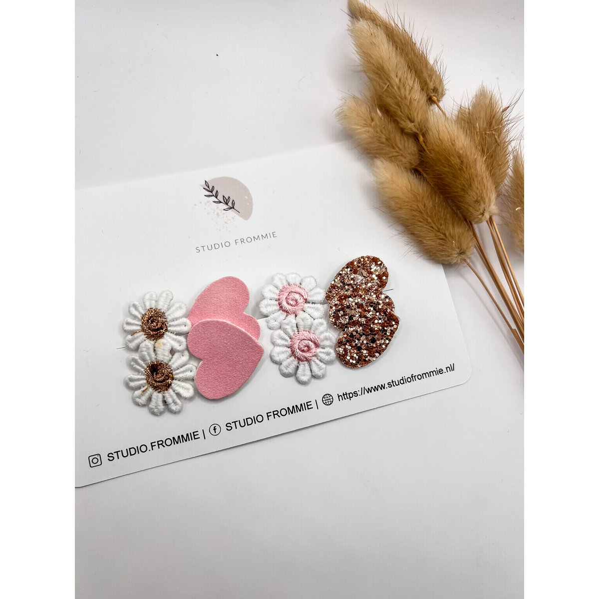 Flower pins pink (set)