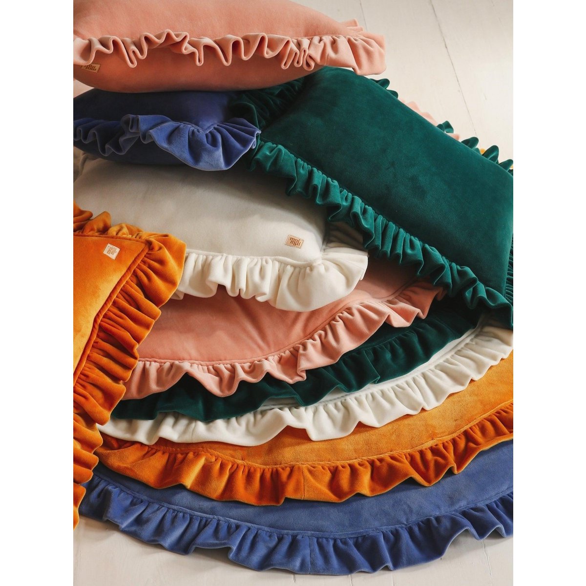 Mata Soft Velvet z Falbanką „Apricot”