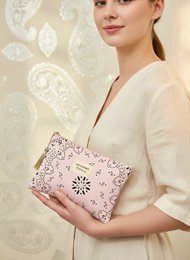 Neceser estuche 14x20 cm estampado paisley inscripción Les Copines C’est la vie