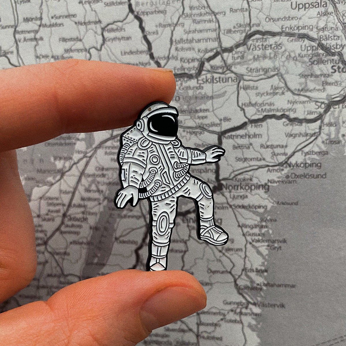 Email Pin "Astronaut"
