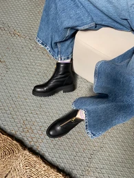 Schwarze Lorna-Reißverschlussstiefel