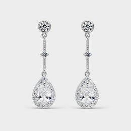 Boucles d'oreilles ovales en argent et zircons blancs