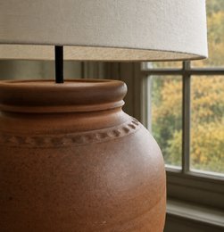 Terracotta nr.57 - Timelessly Human Collection - Keramisk bordlampe