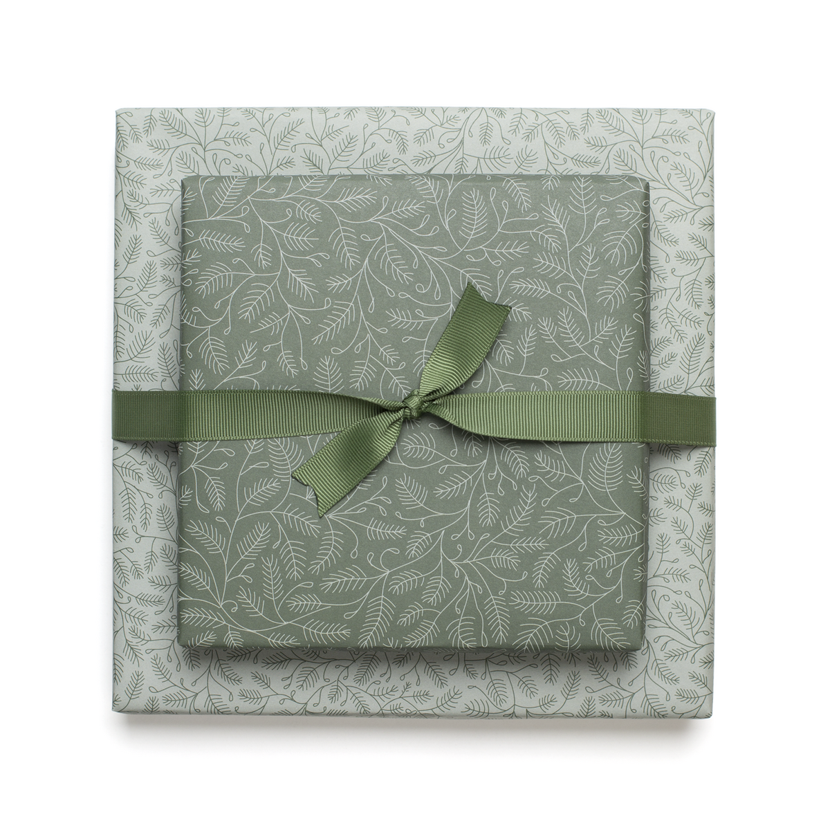 Duurzaam kerstcadeaupapier groen, inpakpapier dennentakken in mint en groen - dubbelzijdig inpakpapier gemaakt van 100% gerecycled papier