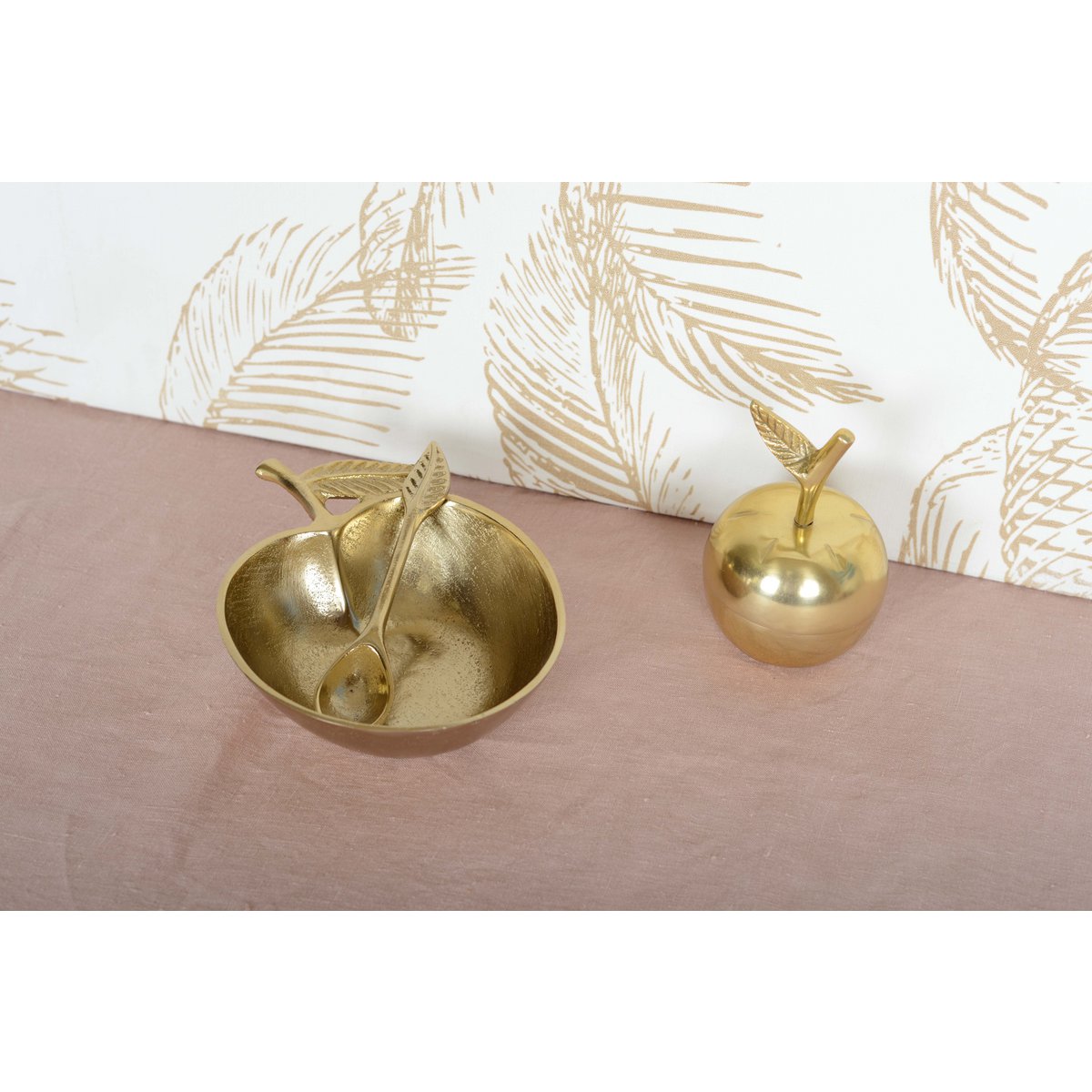 Apple golden cup with small spoon 18x13.5x5cm
