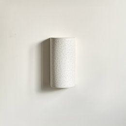 Ceramiczna lampa ścienna - surowe białe / w dół oświetlenie