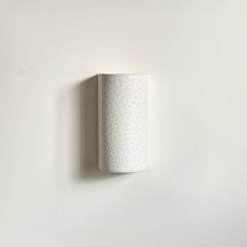 Ceramiczna lampa ścienna - surowe białe / w dół oświetlenie
