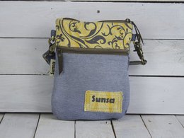 Sunsa petit sac à bandoulière durable. Sac à bandoulière pour femme fabriqué à partir de jeans recyclés et de toile (toile). Sac à main style rétro vintage. Sac bandoulière pour femme.