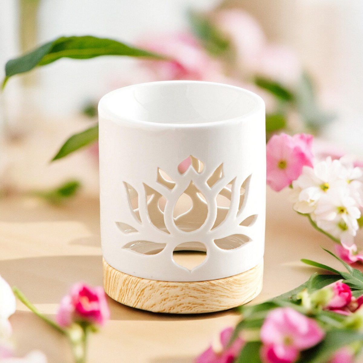 Quemador de perfume serie Céramy – Nenúfar – Portavelas de cerámica lacada – Difusión de ceras aromáticas, aceites esenciales – Idea decorativa de regalo