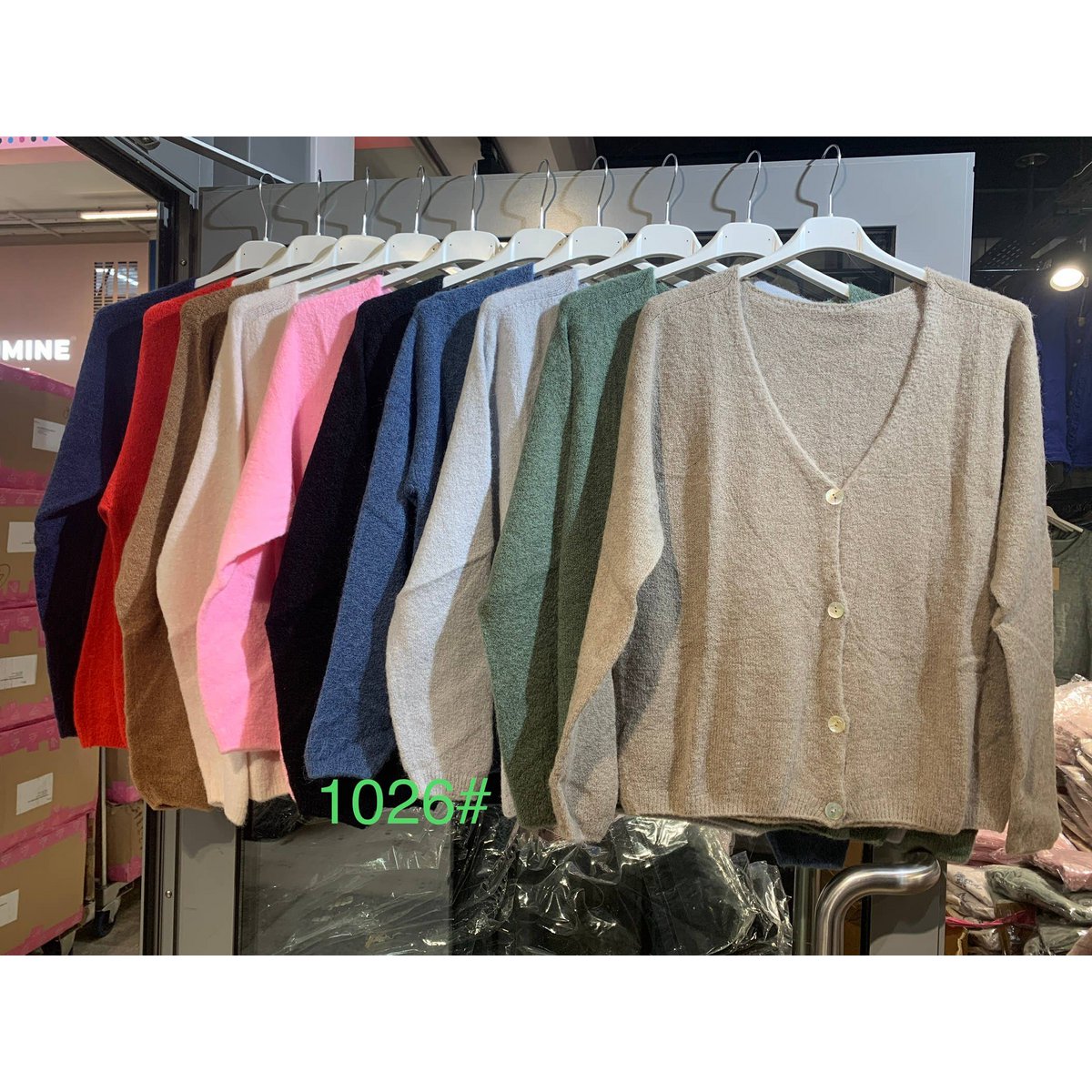 Gilet cardigan col V RÉF. 1026