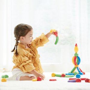 Clics Toys, Kids & Baby brand in Belgium