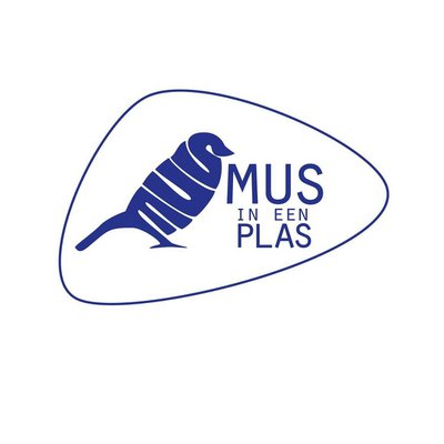 Mus in een Plas